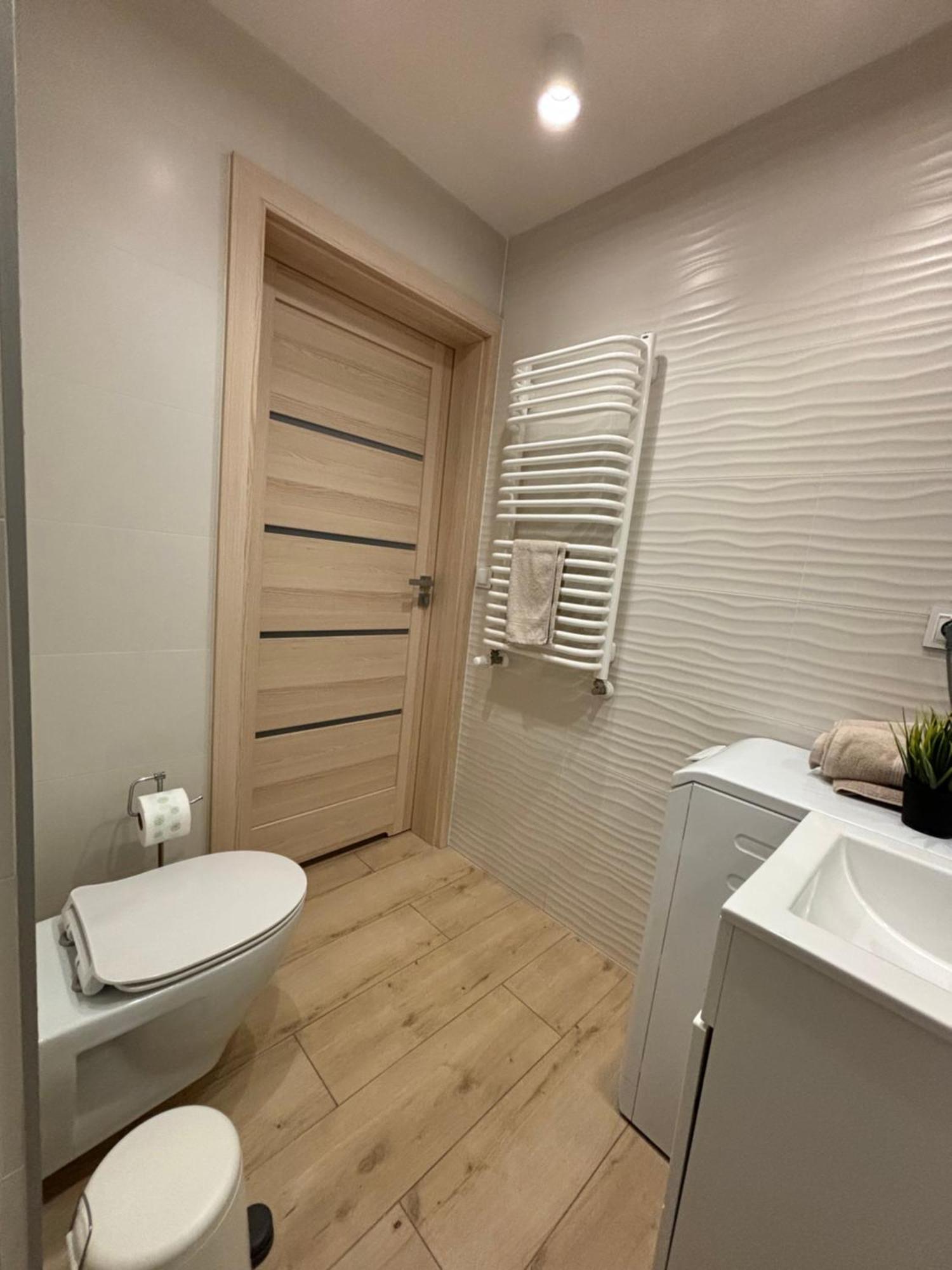 Chopin Park Lux Apartment, Self Check-In 24H, Free Parking, Air-Conditioning Poznan Phòng bức ảnh